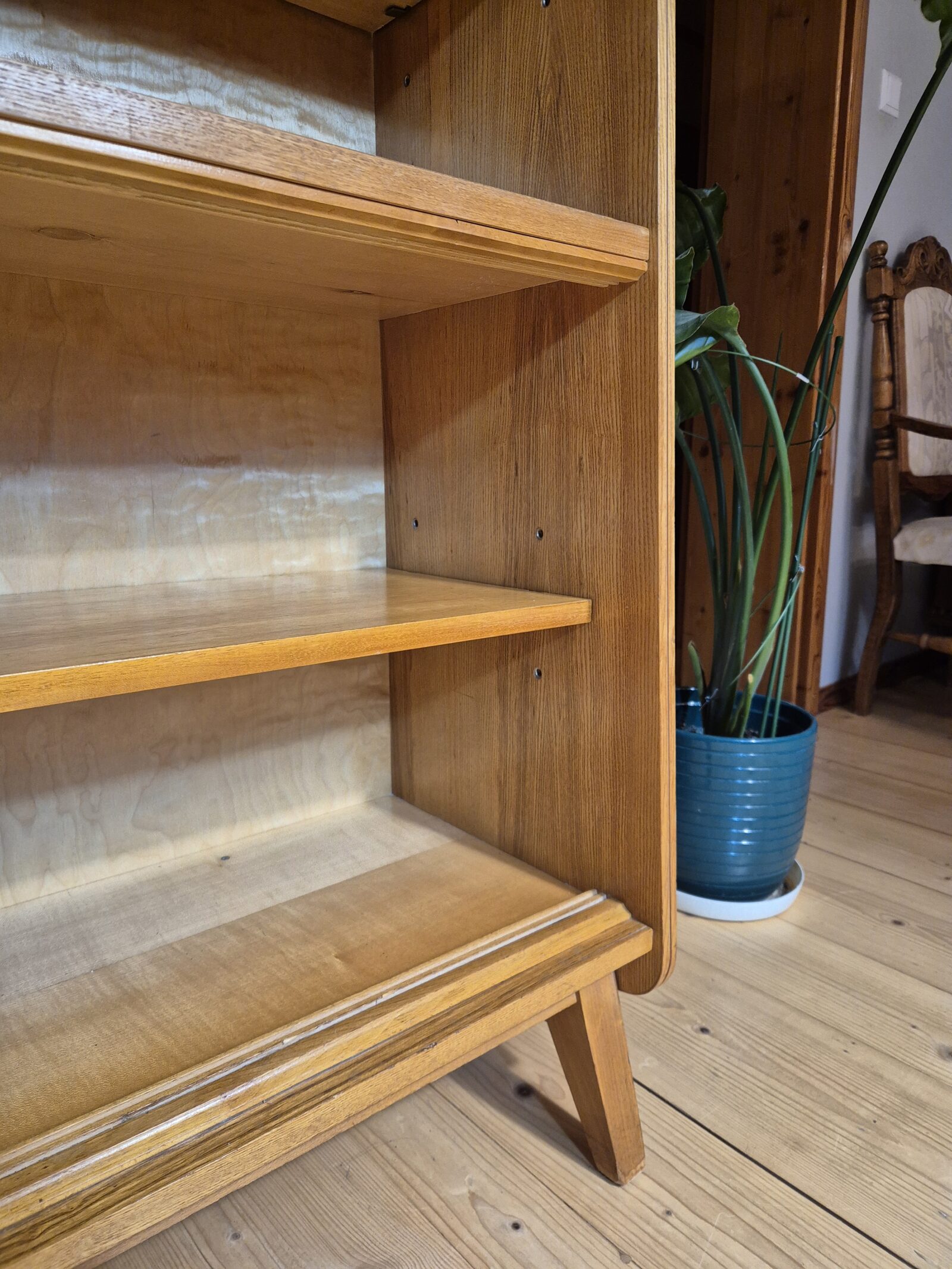 Biblioteczka, proj.F.Jirak, prod. Tatra Nabytok, Czechosłowacja, lata 70