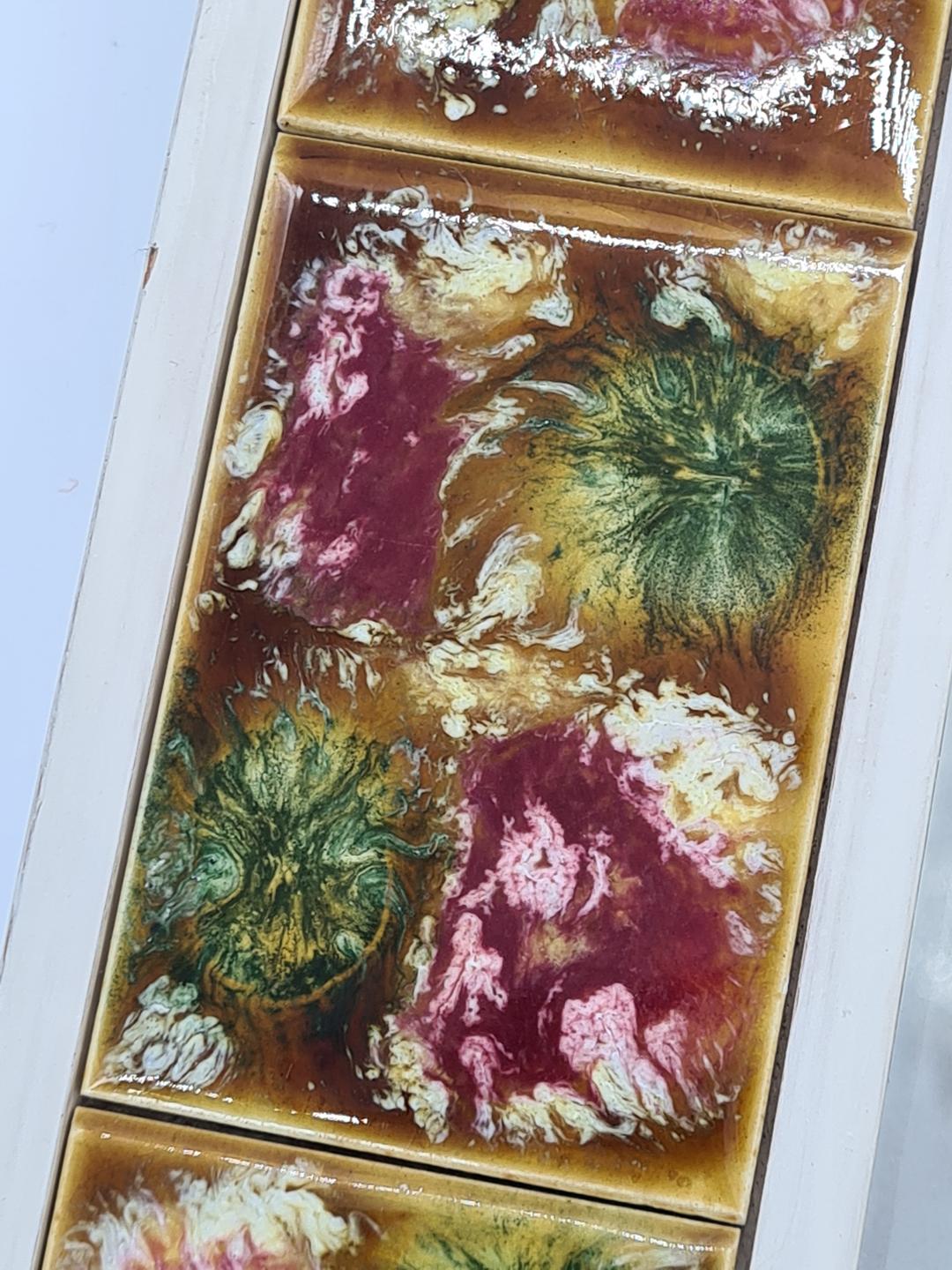Lustro ze szkliwioną ramą ceramiczną, lata 70