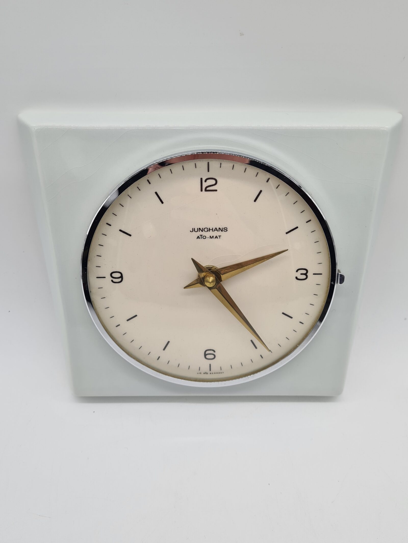 Ceramiczny zegar ścienny Ato-Mat, prod. Junghans, Niemcy, lata 70