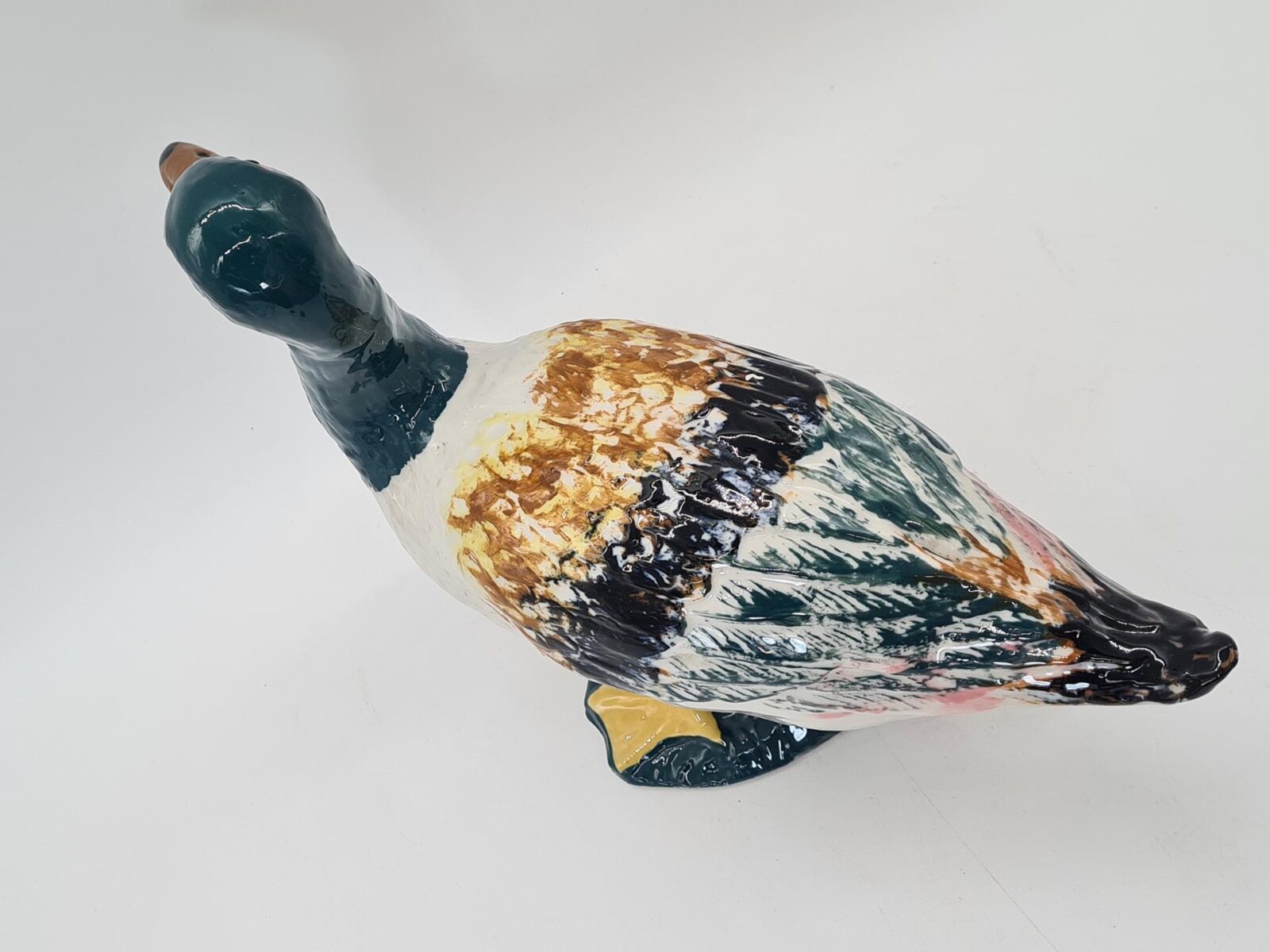 Ręcznie malowana porcelanowa figurka kaczki, lata 70