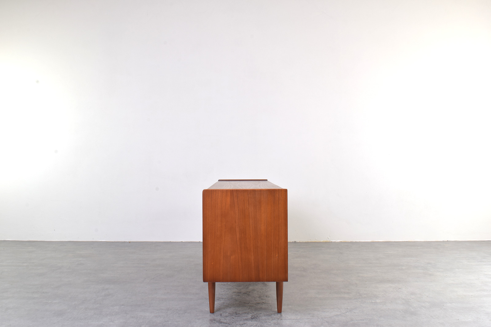 Sideboard vintage Trio, proj. Nils Jonsson, prod. Hugo Troeds, Szwecja, lata 60