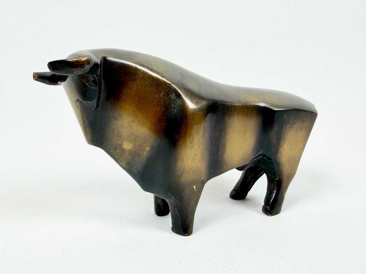 Figurki byka i niedźwiedzia, proj. Reinhard Dachlauer, Niemcy, lata 80
