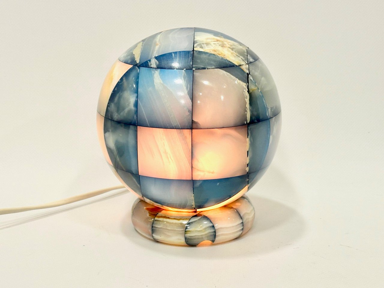 Kulista lampa z onyksu, Włochy, lata 80