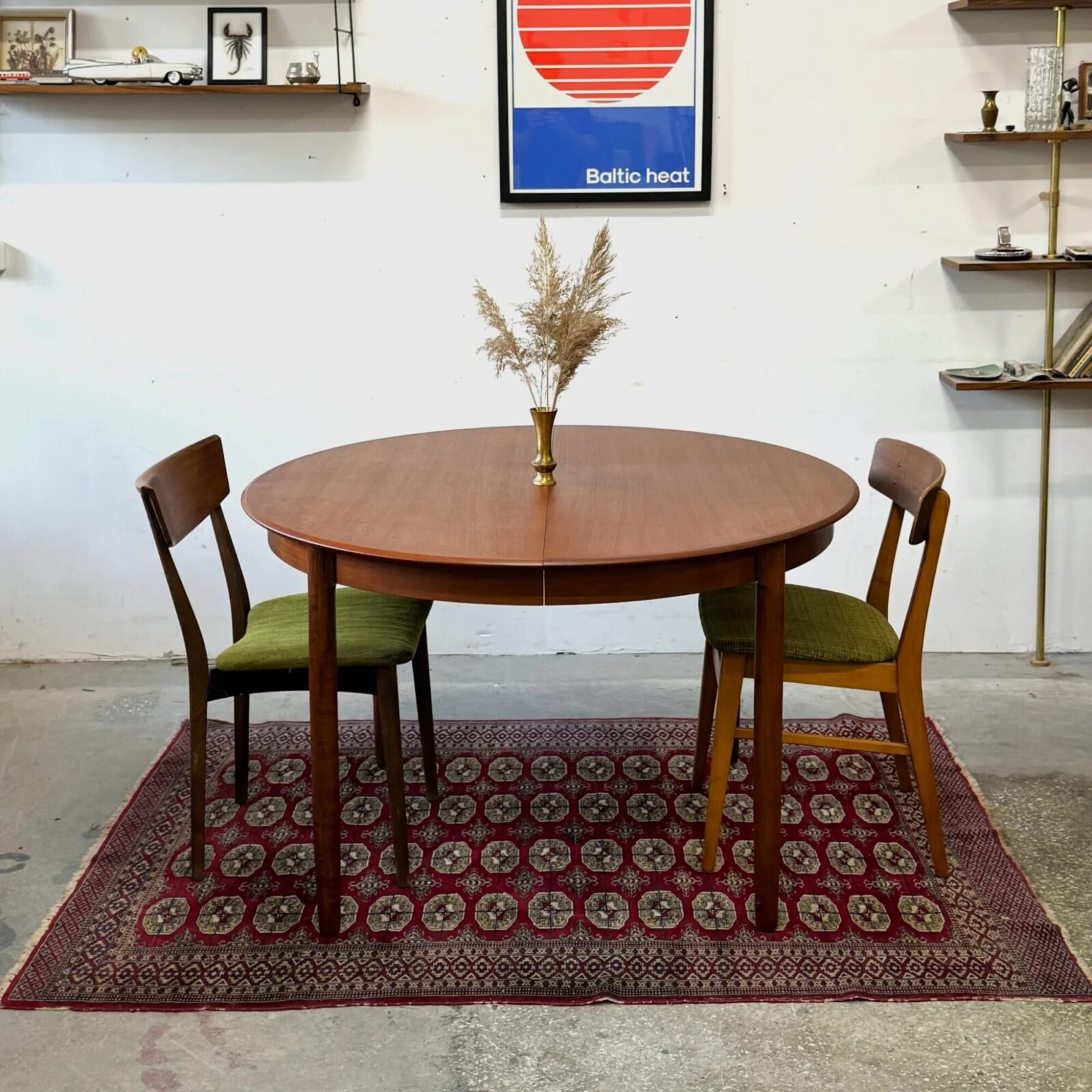 Round extendable teak dining table, Denmark, 1960s