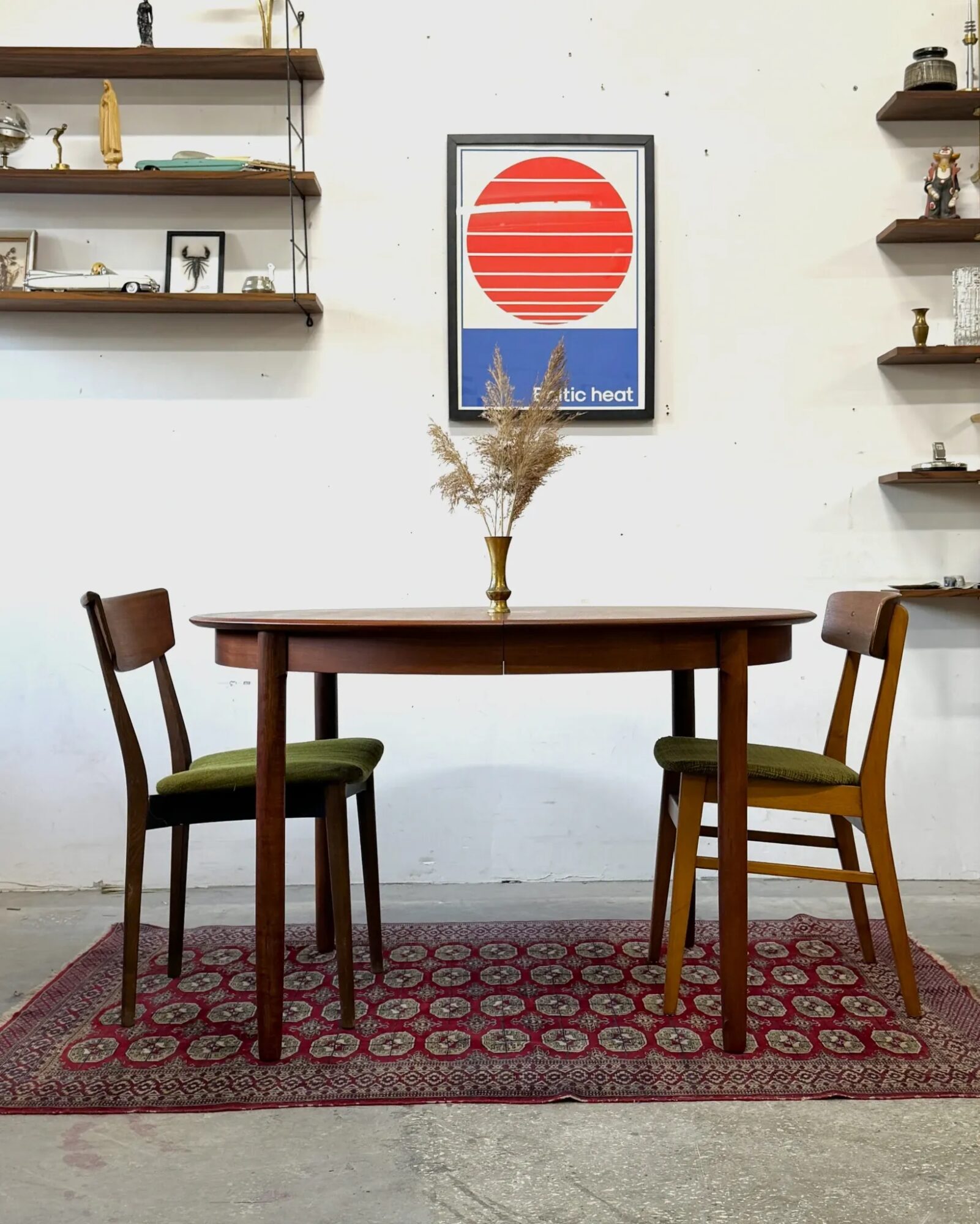 Round extendable teak dining table, Denmark, 1960s